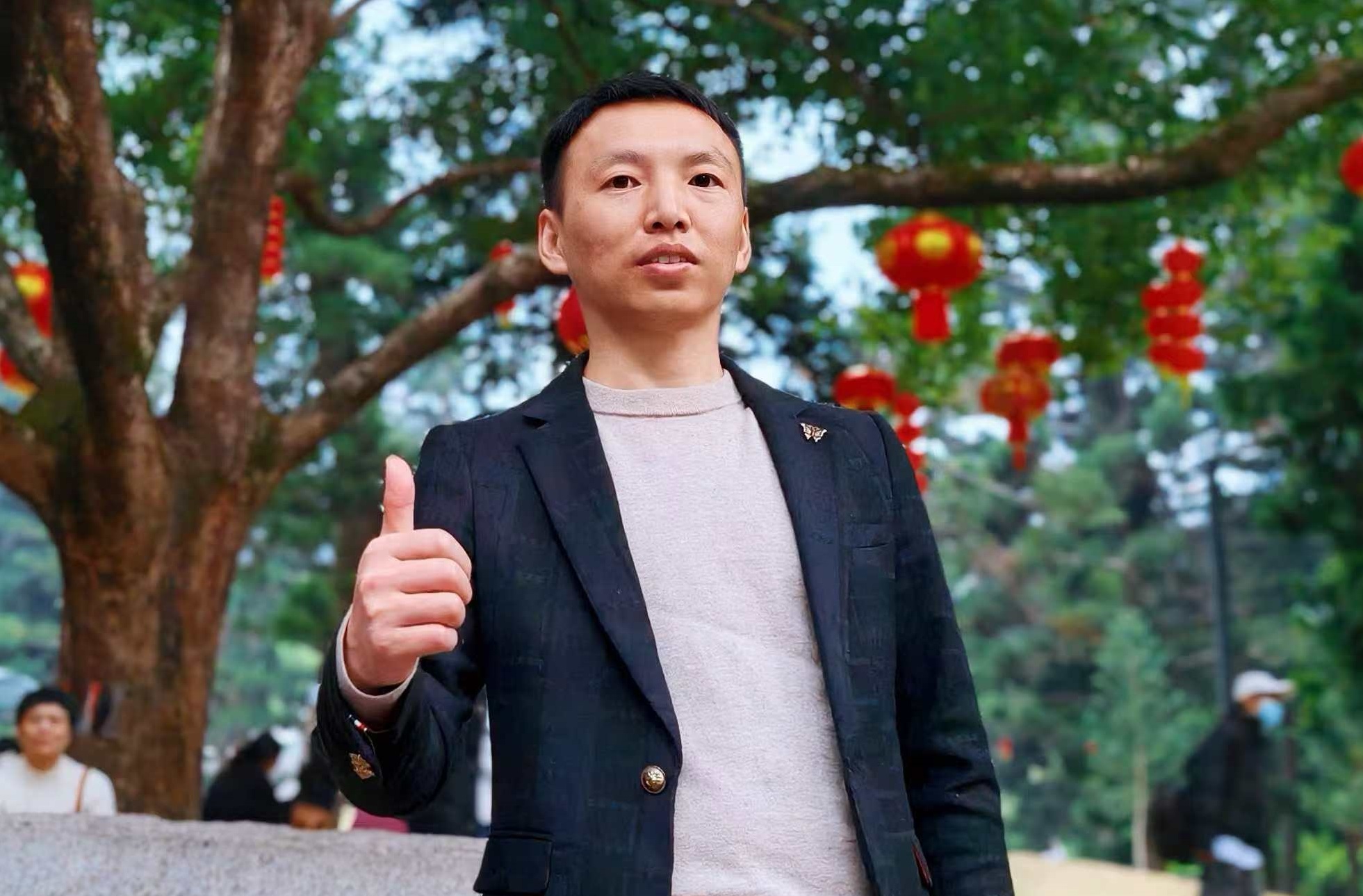 1762135716808416.jpg 1762135716808416.jpg